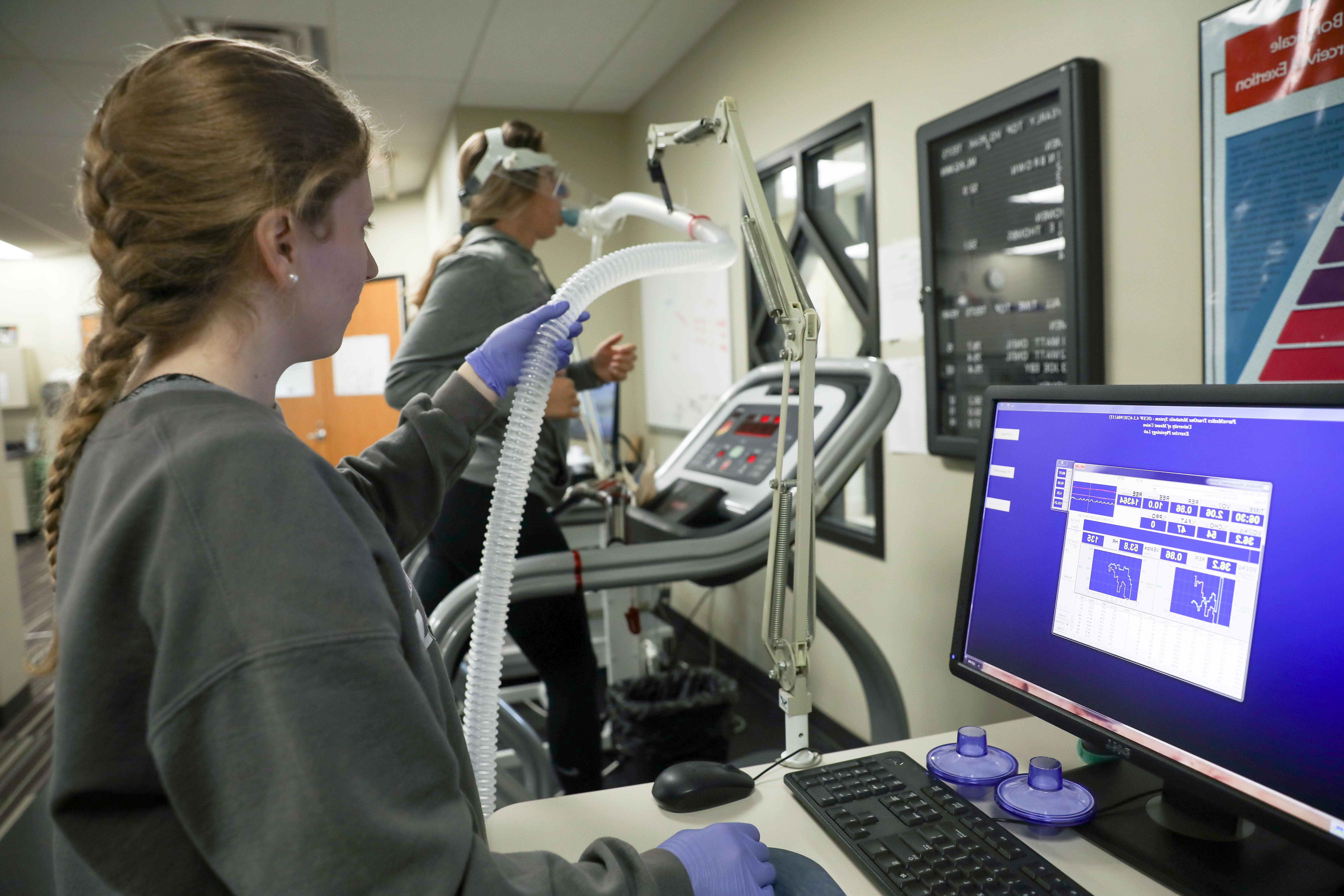 Mount Union exercise science students perform and monitor running test